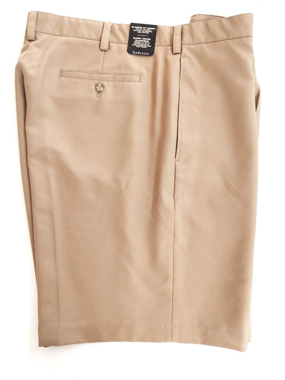 New Van Heusen Men's shorts size 42 pleated with pockets